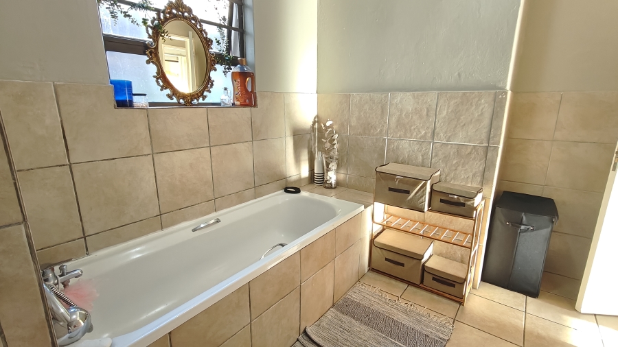 2 Bedroom Property for Sale in North Riding Gauteng