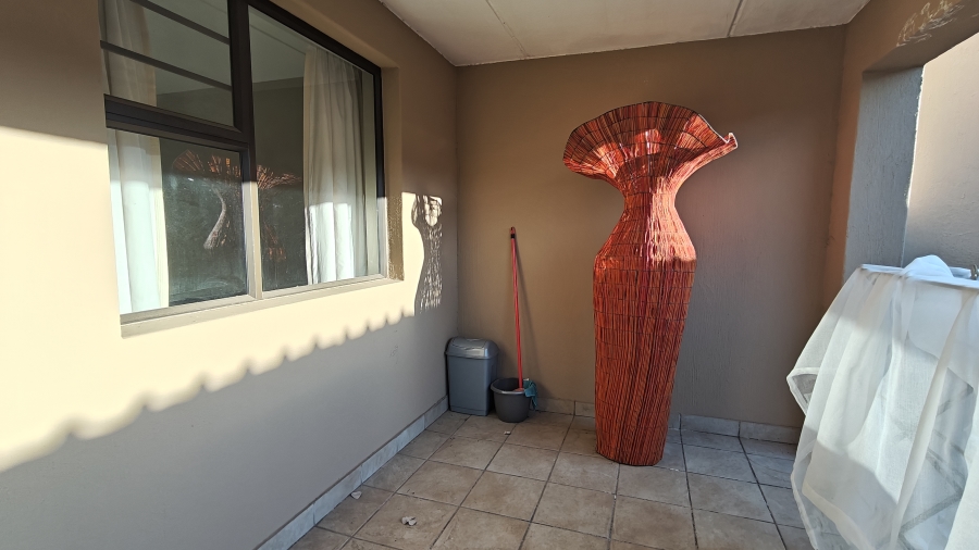 2 Bedroom Property for Sale in North Riding Gauteng