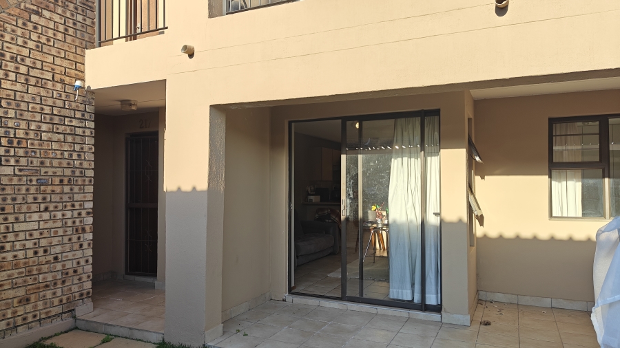 2 Bedroom Property for Sale in North Riding Gauteng