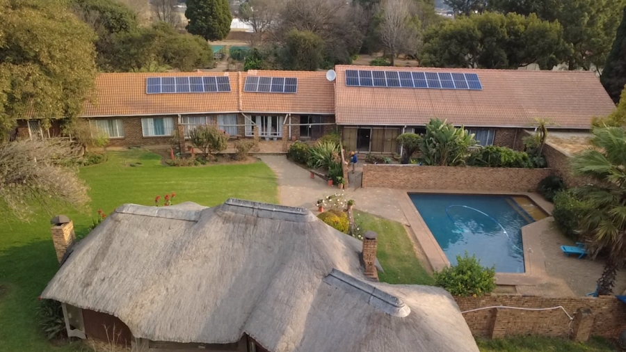 7 Bedroom Property for Sale in Bredell Gauteng