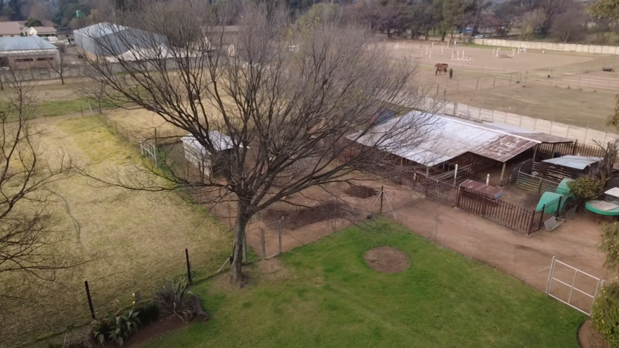 7 Bedroom Property for Sale in Bredell Gauteng