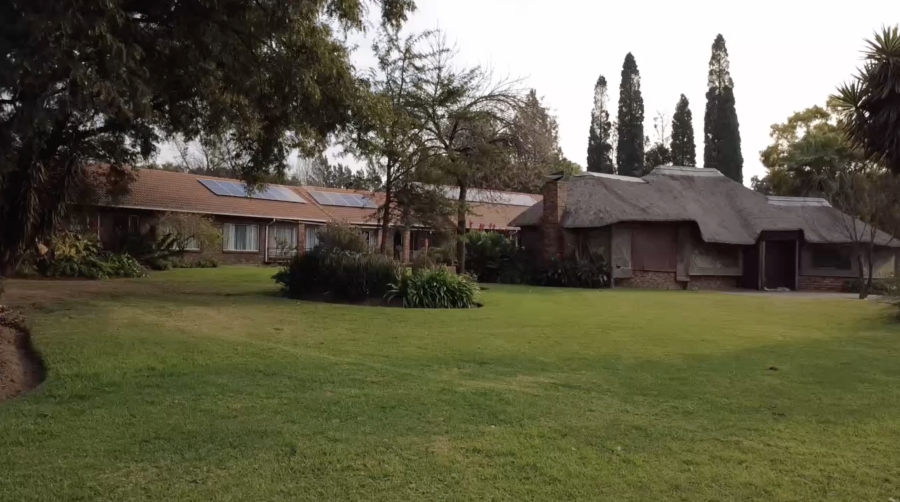 7 Bedroom Property for Sale in Bredell Gauteng