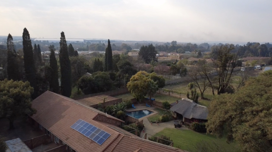 7 Bedroom Property for Sale in Bredell Gauteng