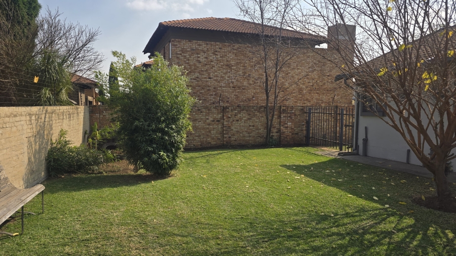 To Let 3 Bedroom Property for Rent in Sonneveld Gauteng