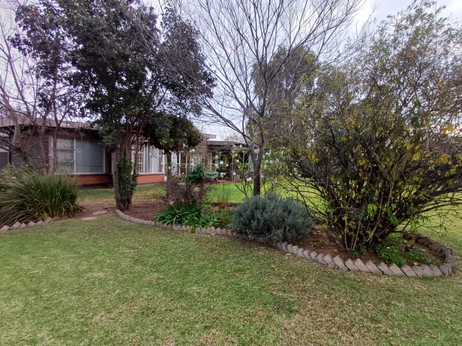 4 Bedroom Property for Sale in Vanderbijlpark SW 5 Gauteng
