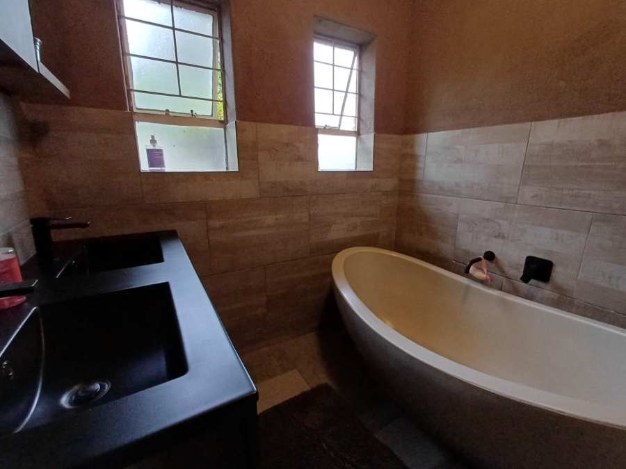 4 Bedroom Property for Sale in Vanderbijlpark SW 5 Gauteng
