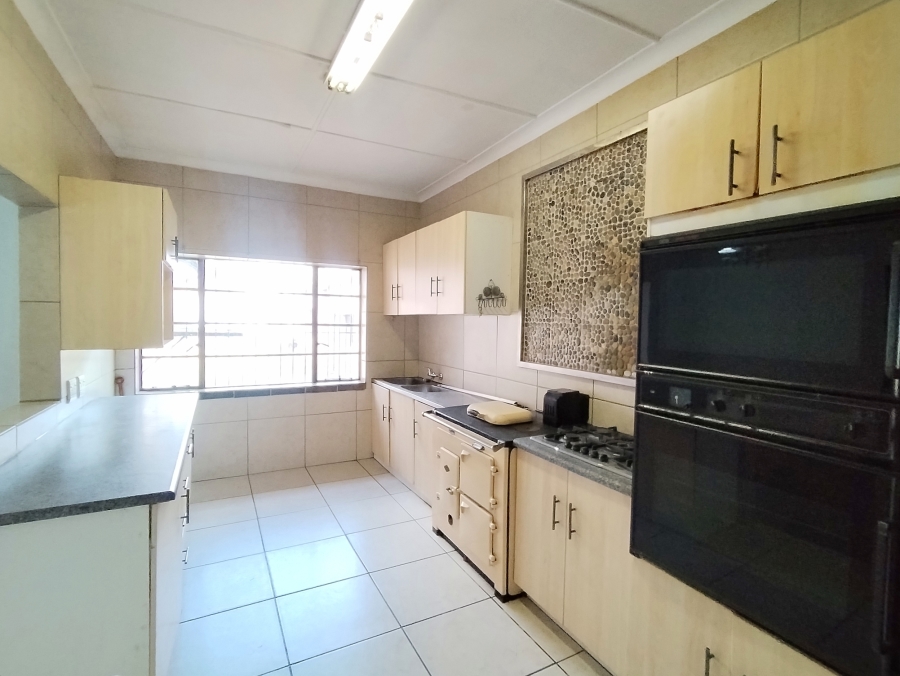 To Let 4 Bedroom Property for Rent in Dalview Gauteng