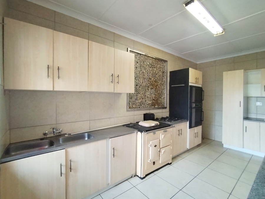To Let 4 Bedroom Property for Rent in Dalview Gauteng