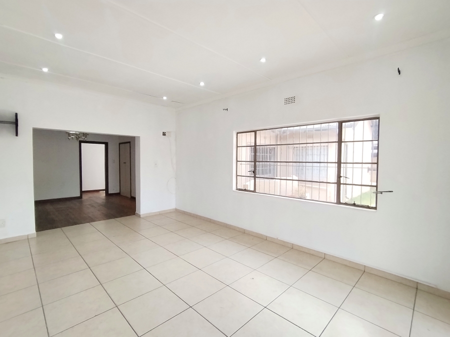 To Let 4 Bedroom Property for Rent in Dalview Gauteng