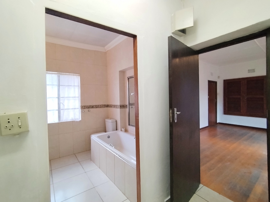 To Let 4 Bedroom Property for Rent in Dalview Gauteng