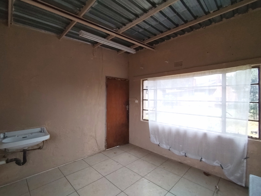 To Let 4 Bedroom Property for Rent in Dalview Gauteng