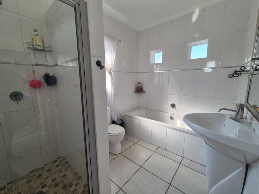 3 Bedroom Property for Sale in Vanderbijlpark SW 5 Gauteng