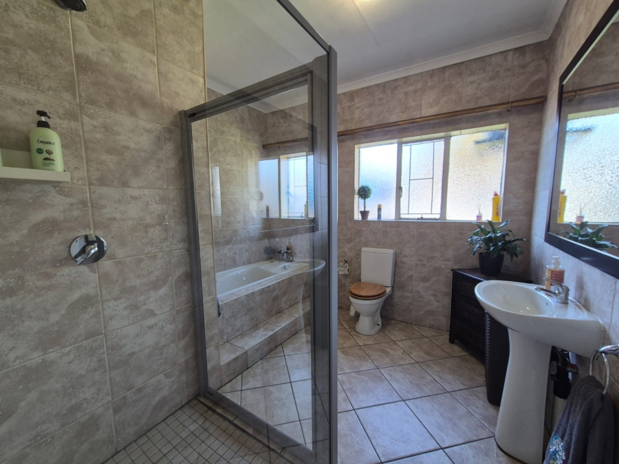 3 Bedroom Property for Sale in Vanderbijlpark SW 5 Gauteng