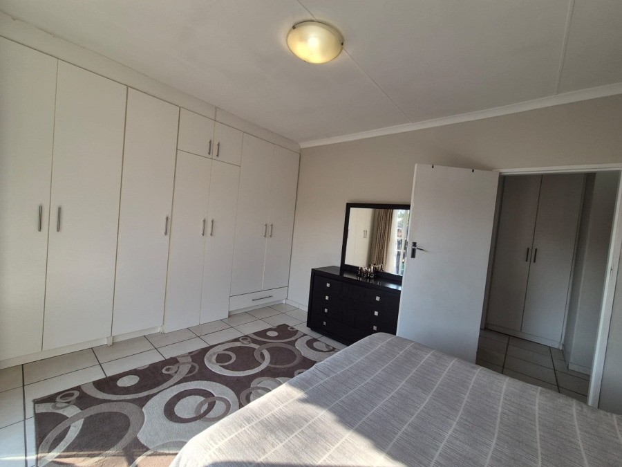 3 Bedroom Property for Sale in Vanderbijlpark SW 5 Gauteng