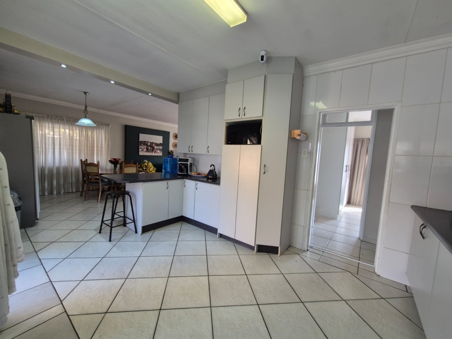 3 Bedroom Property for Sale in Vanderbijlpark SW 5 Gauteng