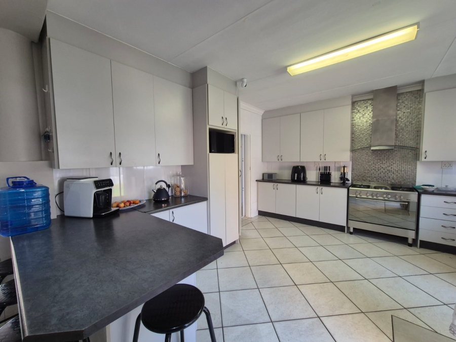 3 Bedroom Property for Sale in Vanderbijlpark SW 5 Gauteng