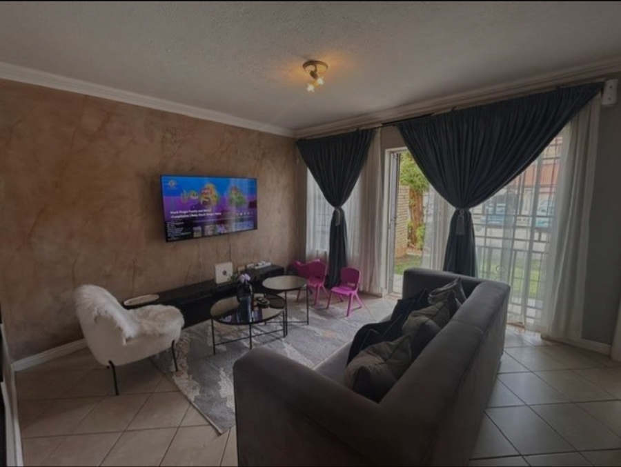 2 Bedroom Property for Sale in The Orchards Gauteng