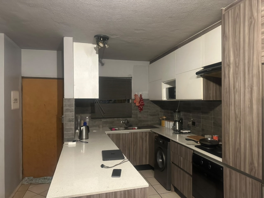 2 Bedroom Property for Sale in The Orchards Gauteng