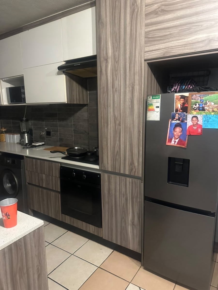 2 Bedroom Property for Sale in The Orchards Gauteng