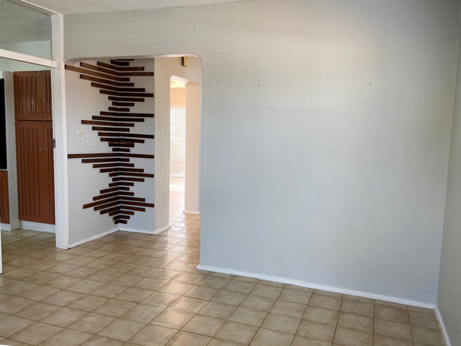 To Let 4 Bedroom Property for Rent in Victory Park Gauteng