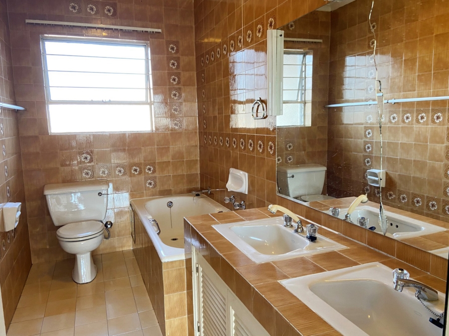 To Let 4 Bedroom Property for Rent in Victory Park Gauteng