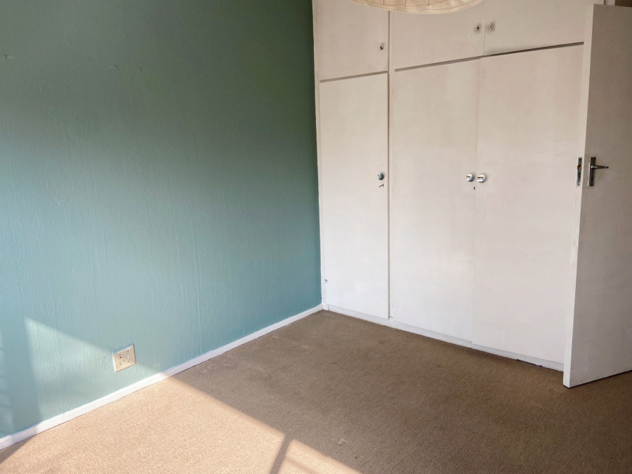 To Let 4 Bedroom Property for Rent in Victory Park Gauteng