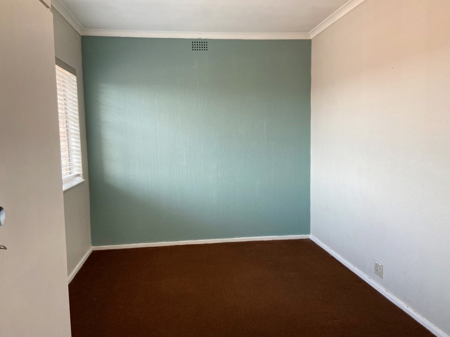 To Let 4 Bedroom Property for Rent in Victory Park Gauteng