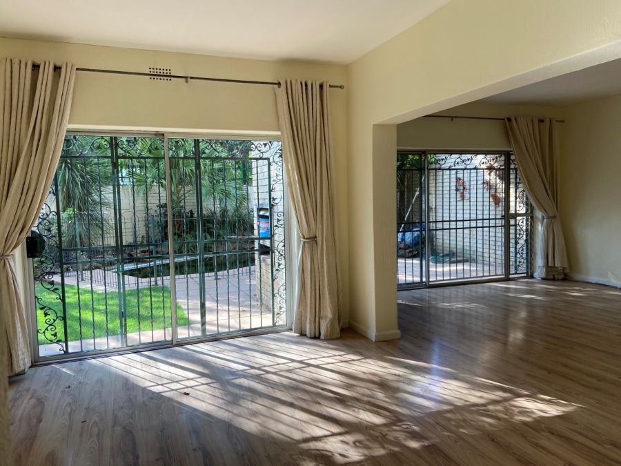 To Let 4 Bedroom Property for Rent in Victory Park Gauteng