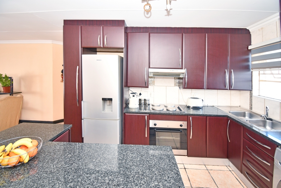 3 Bedroom Property for Sale in Vorna Valley Gauteng