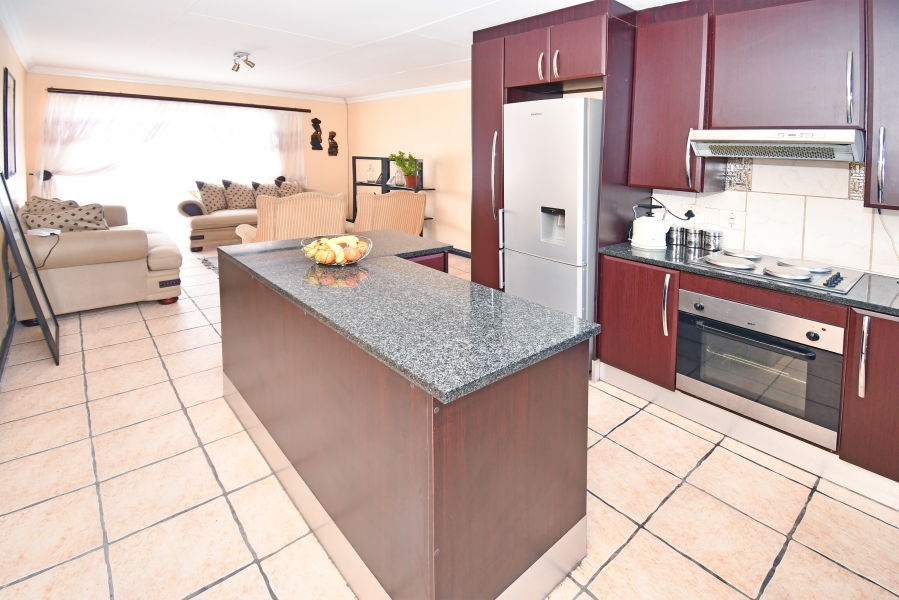 3 Bedroom Property for Sale in Vorna Valley Gauteng