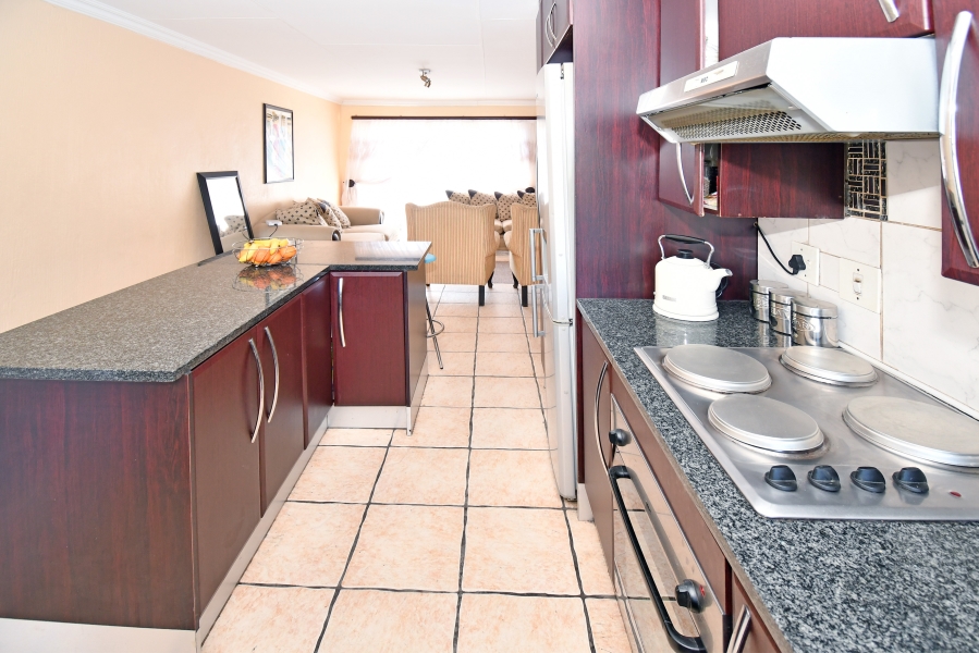 3 Bedroom Property for Sale in Vorna Valley Gauteng