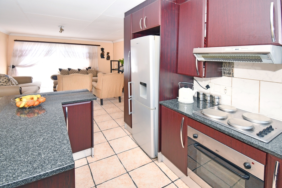 3 Bedroom Property for Sale in Vorna Valley Gauteng