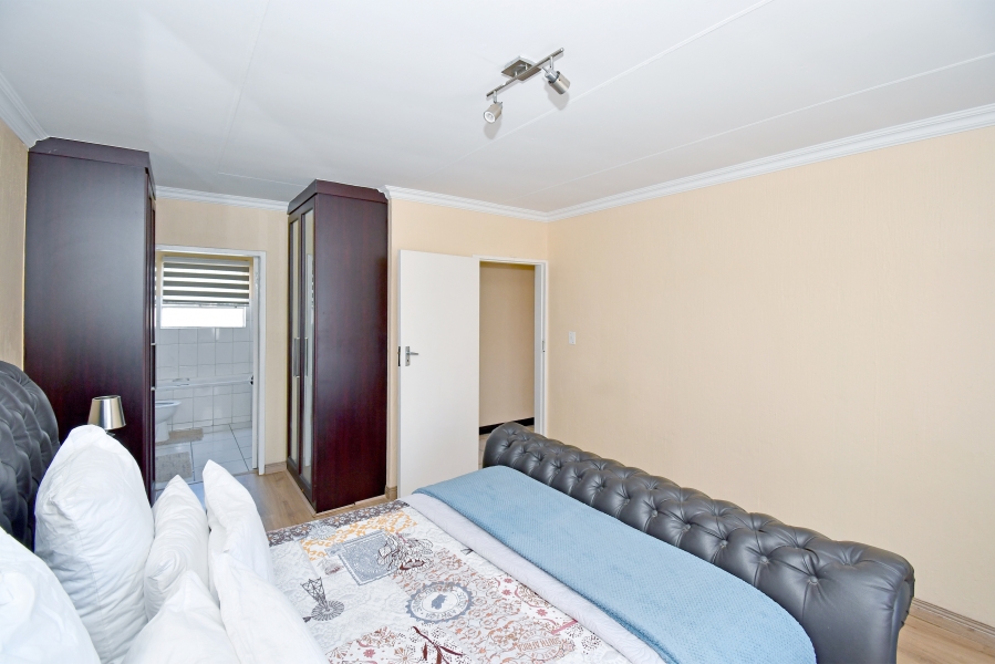 3 Bedroom Property for Sale in Vorna Valley Gauteng