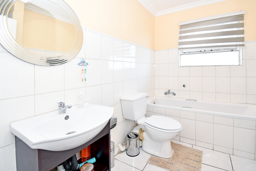 3 Bedroom Property for Sale in Vorna Valley Gauteng