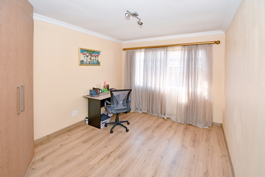 3 Bedroom Property for Sale in Vorna Valley Gauteng