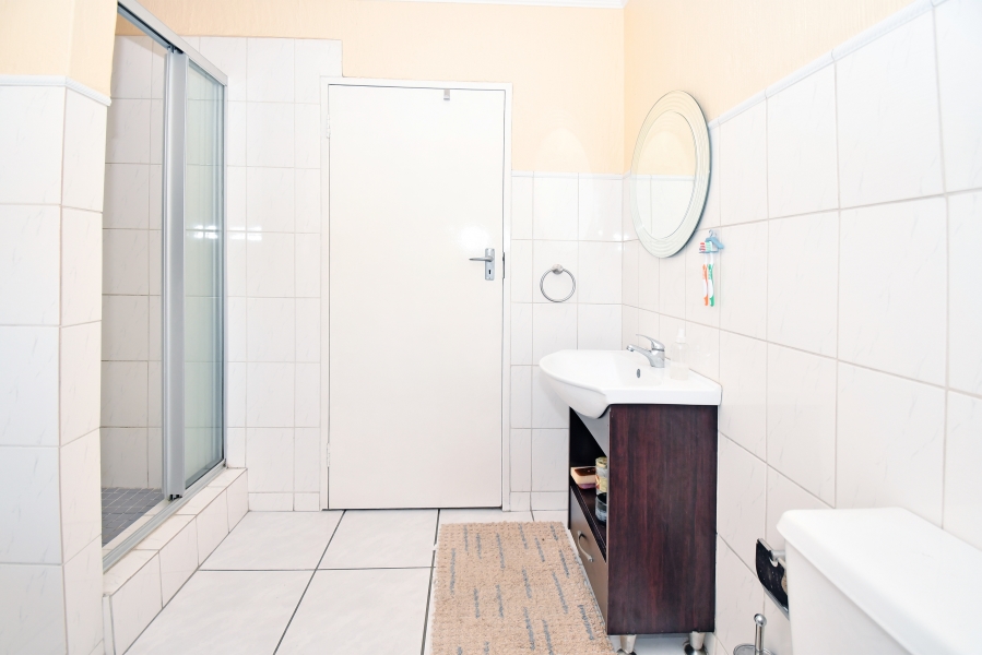 3 Bedroom Property for Sale in Vorna Valley Gauteng