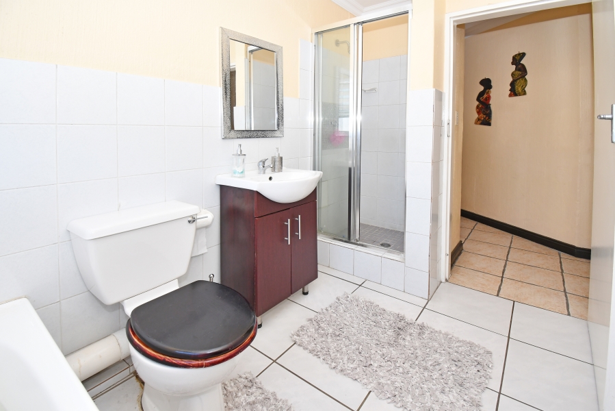 3 Bedroom Property for Sale in Vorna Valley Gauteng