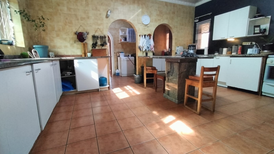 6 Bedroom Property for Sale in Wheatlands A H Gauteng