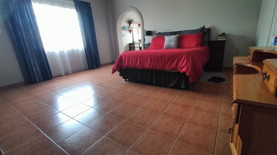 6 Bedroom Property for Sale in Wheatlands A H Gauteng