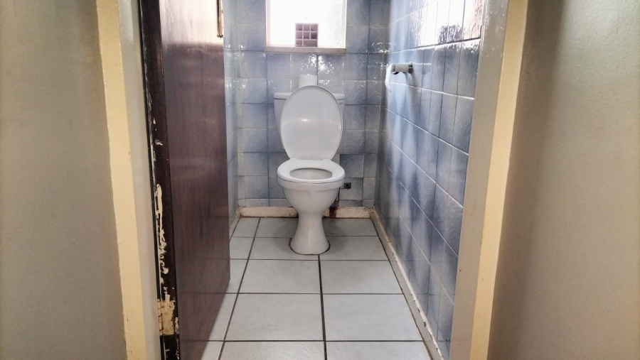 6 Bedroom Property for Sale in Wheatlands A H Gauteng
