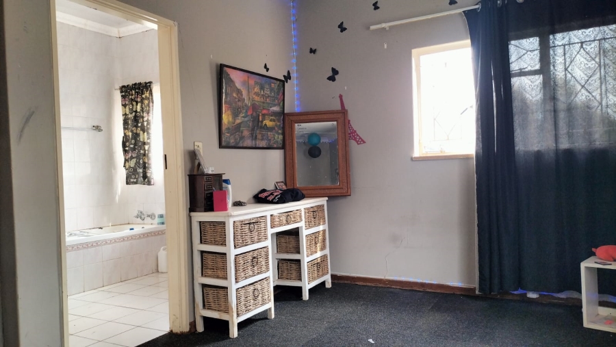 6 Bedroom Property for Sale in Wheatlands A H Gauteng
