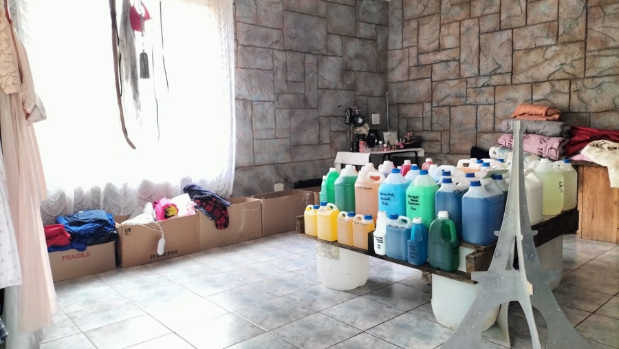 6 Bedroom Property for Sale in Wheatlands A H Gauteng