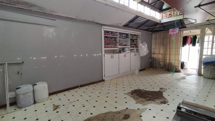 6 Bedroom Property for Sale in Wheatlands A H Gauteng