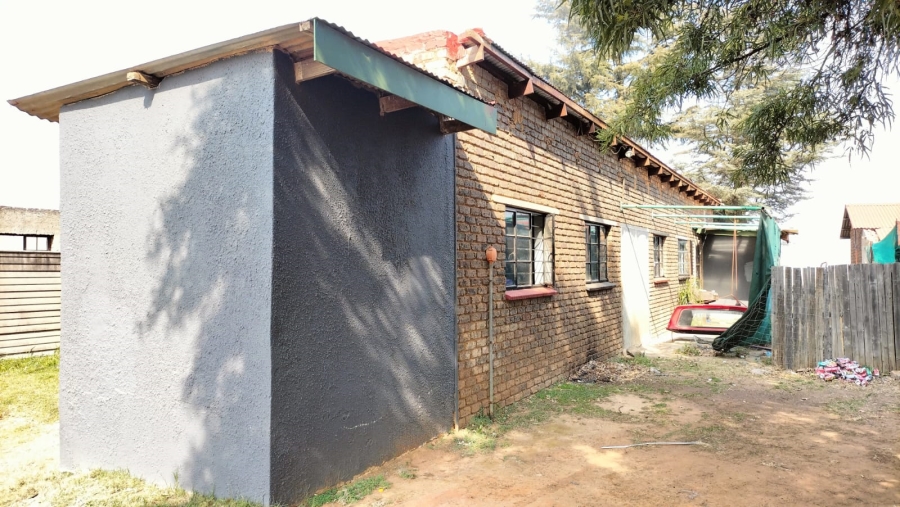 6 Bedroom Property for Sale in Wheatlands A H Gauteng