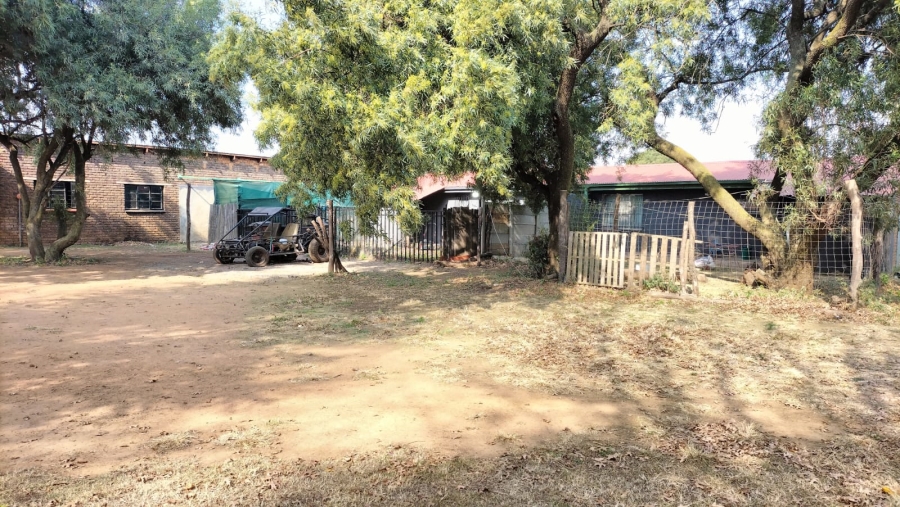 6 Bedroom Property for Sale in Wheatlands A H Gauteng