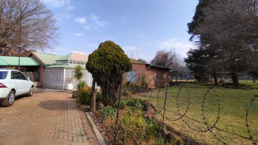 6 Bedroom Property for Sale in Wheatlands A H Gauteng
