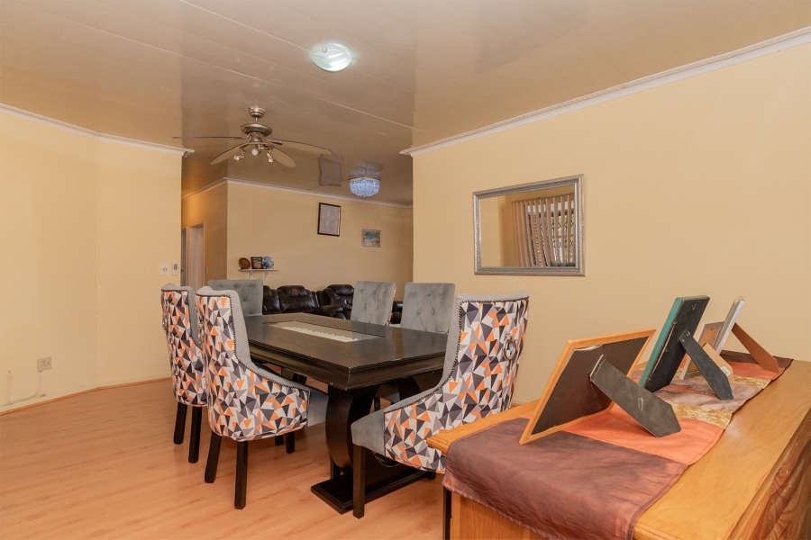 6 Bedroom Property for Sale in Selcourt Gauteng