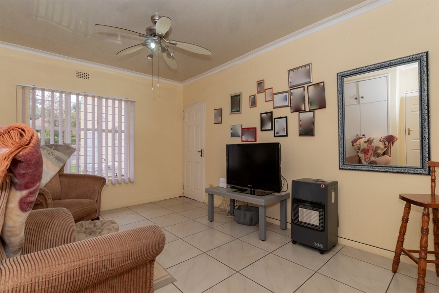 6 Bedroom Property for Sale in Selcourt Gauteng