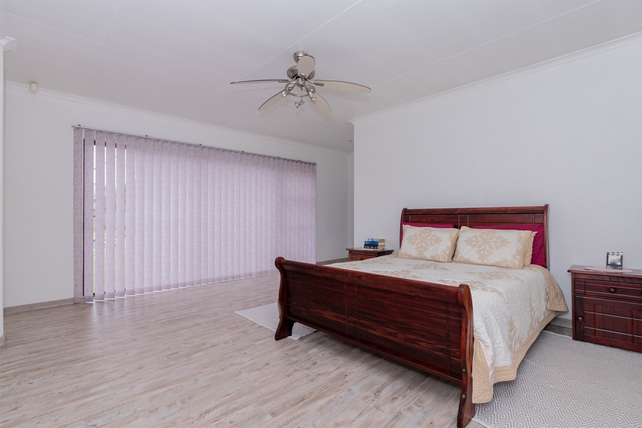 6 Bedroom Property for Sale in Selcourt Gauteng