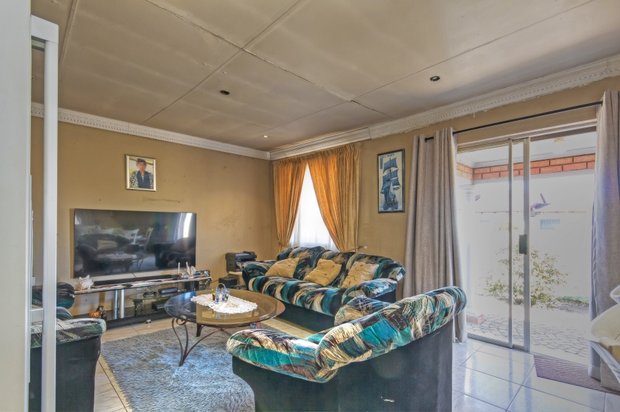 3 Bedroom Property for Sale in Lenasia South Gauteng